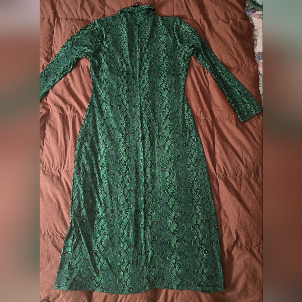 Michael Kors Emerald Green Button-Front Midi Dress - Picture 2 of 3